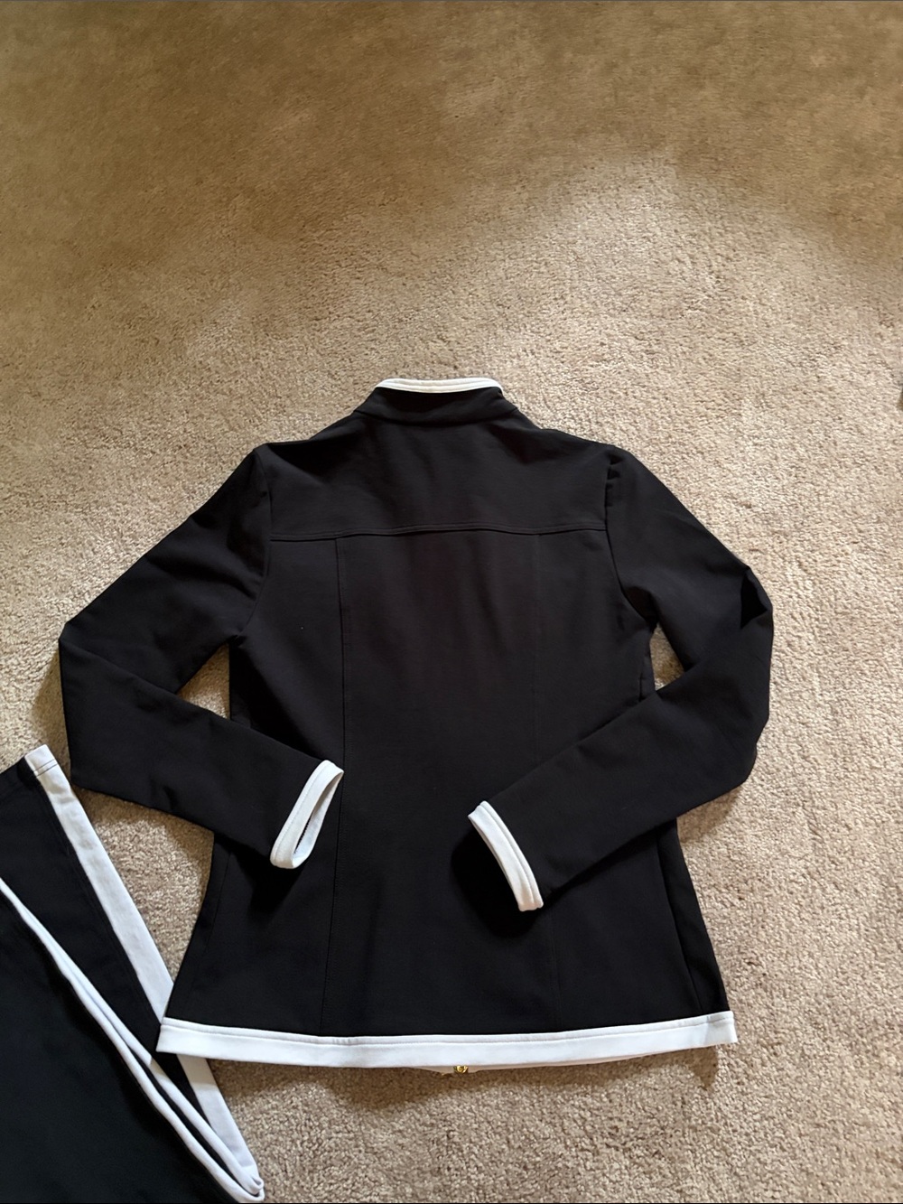 Boston Proper Womens Black set with White Trim and gold accents new size M - Picture 6 of 7